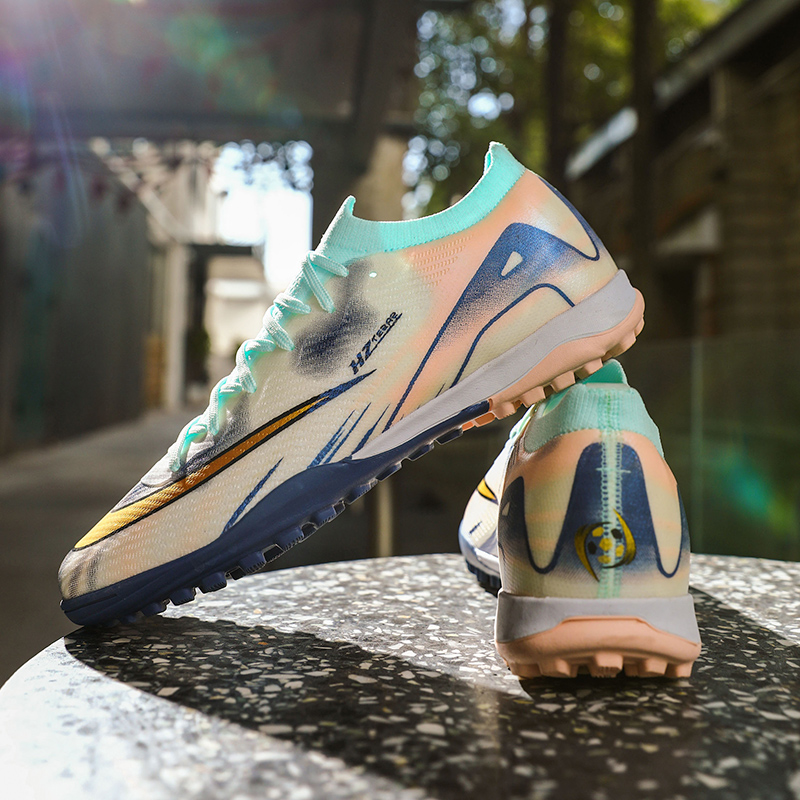 Hochwertige Fußballschuhe für  – Sports Equipment For Boys Bewertung und Preis