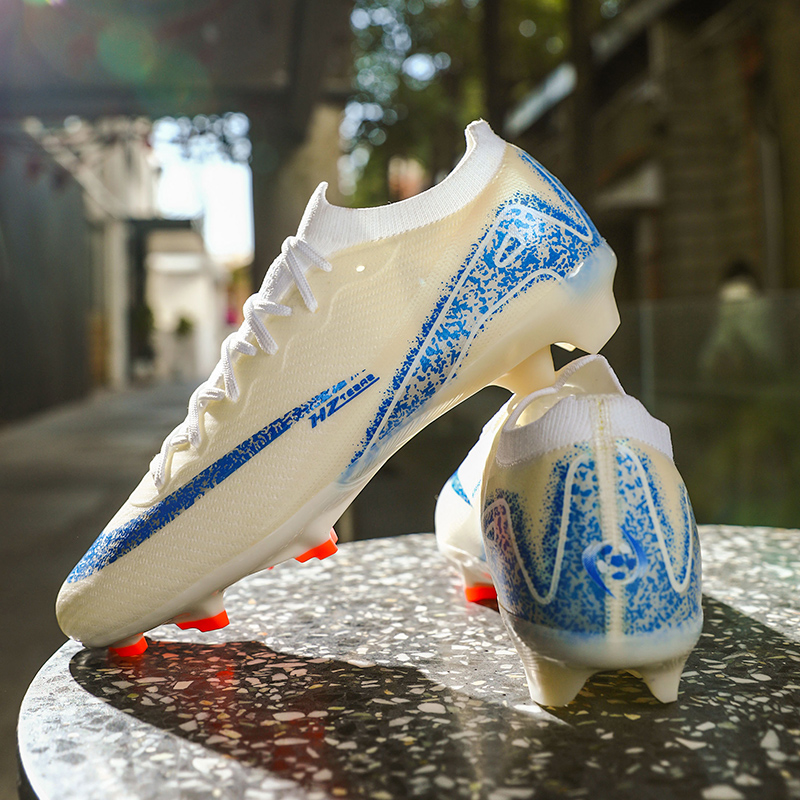 Hochwertige Fußballschuhe für  – Sports Equipment For Boys Bewertung und Preis